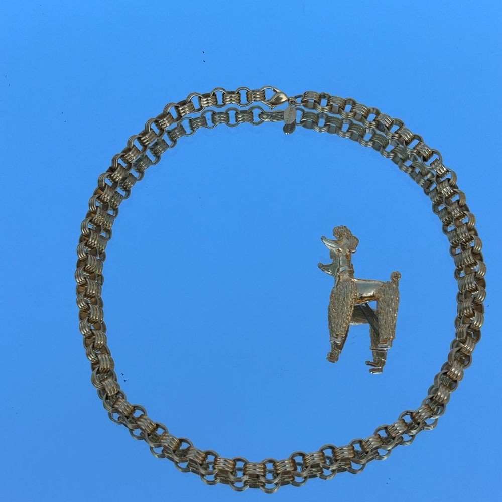 Monet chain with poodle brooch